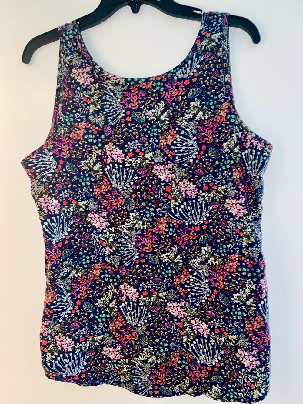 Floral Sleeveless Tank Top - Navy Multi - Picture 4 of 4